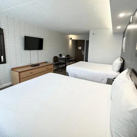 Travelodge By Wyndham Winnipeg Airport Exterior photo