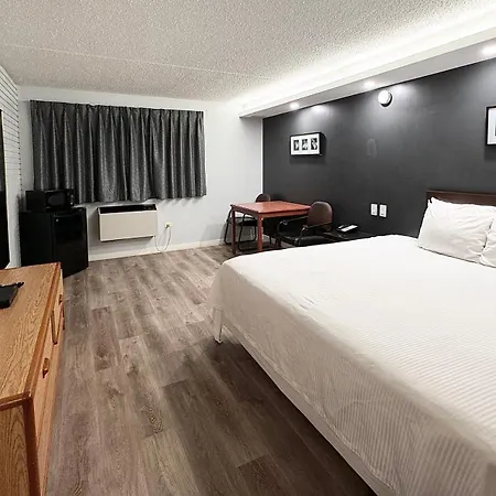 Travelodge By Wyndham Winnipeg Airport Exterior photo