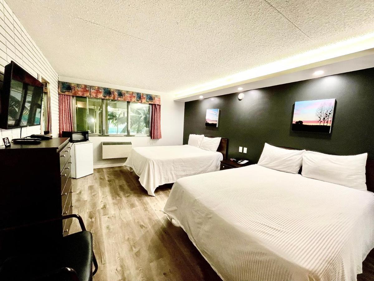 Travelodge By Wyndham Airport 2*