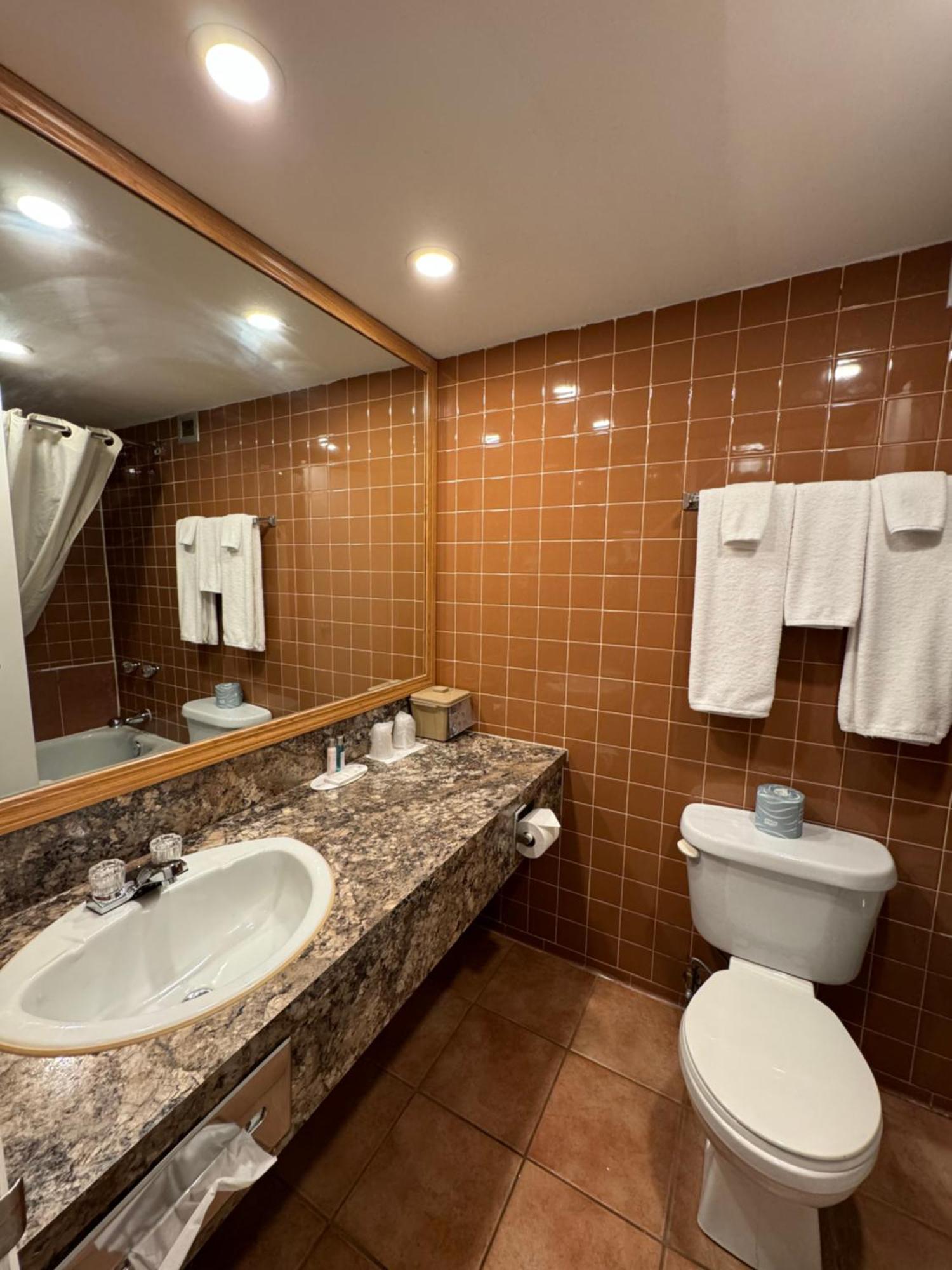Hotel Travelodge By Wyndham Airport Winnipeg