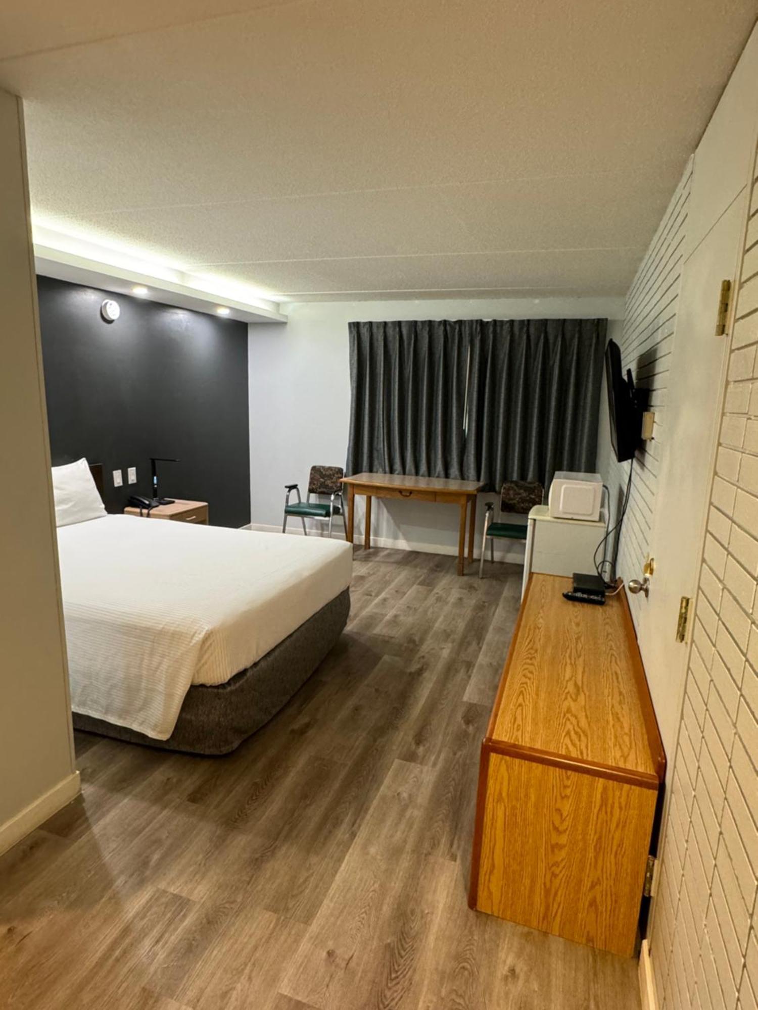 Travelodge By Wyndham Airport